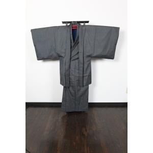 男本場大島アンサンブル　藍　泥染め　80亀甲　B1022