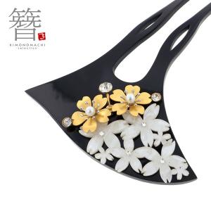 極美品.定価9万】 和装　花嫁　婚礼　高級かんざし　鶴　パール　珊瑚 極美品.定価9万】 和装 花嫁 婚礼 高級かんざし 鶴 パール 珊瑚 【公式