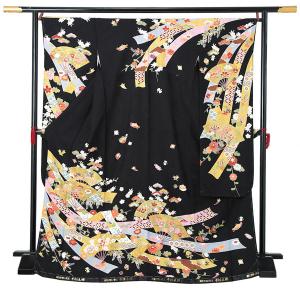 新古品)お仕立て上がり 振袖単品 「黒地 八重桜、牡丹に手毬」 振り袖