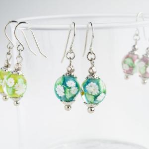 かすみ草 Mini ピアス イヤリング 01 ガラス ピアス レディース とんぼ玉 花 透明 おしゃれ かわいい 手作り 和風 Pkasumisou01 とんぼ玉専門店 きなりがらす 通販 Yahoo ショッピング