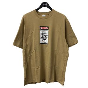 ブラックアイパッチ BlackEyePatch DANGER HOT LABEL TEE ライトブラウン サイズ：L｜kindal