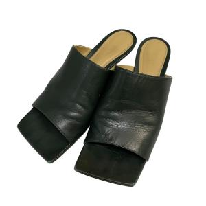 ボッテガヴェネタ BOTTEGA VENETA スクエアトゥサンダル ブラック サイズ：35