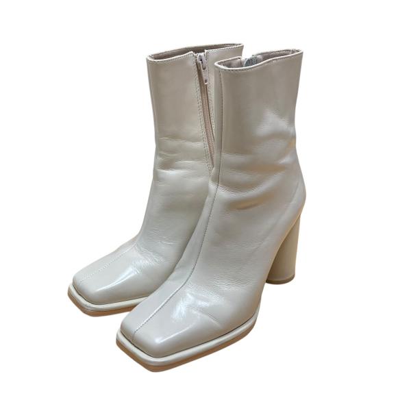 【値下げ】AMERI スクエアブーツ アイボリー サイズ：S (EC)