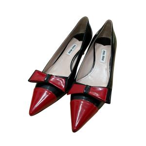 MIU MIU パテントレザーリボンパンプス ブラック×レッド サイズ：37 (EC)