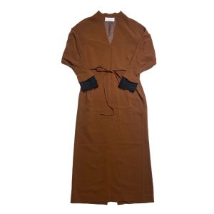 マメクロゴウチ mame kurogouchi Embroidery Cuffs V-Neck Dress Vネックワンピース MM20PF-DR70｜kindal