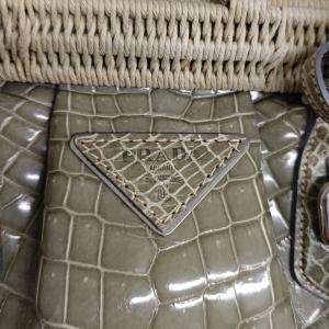 プラダ PRADA クロコダイル がま口ハンド...の詳細画像3