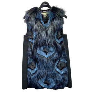 【値下げ】FENDI fox fur and cashmere vest 　ファーベスト　FF8180 ブラック×ブルー サイズ：IT：38 (EC)｜kindal