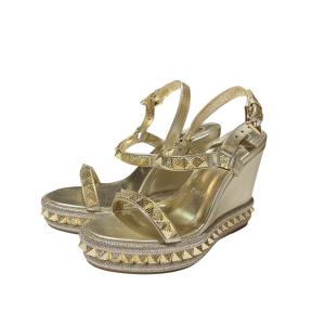 【値下げ】Christian Louboutin 1221349 PYRACLOU スタッズ ウェッジソールストラップサンダル シャンパンゴールド サ