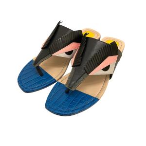 フェンディ FENDI モンスタートングサンダル ブルー×ブラック サイズ：37