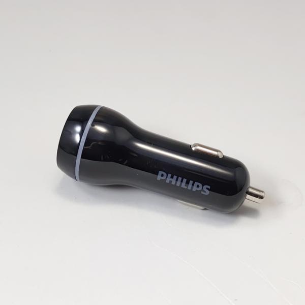 新品 PHILIPS DLP2357 2ポート USB ソケット シガーソケット 充電器 車載充電器...