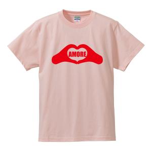 ニュースなTシャツ 「AMORE／手でハートマーク」  【ゆうパケット対応】｜kinomi