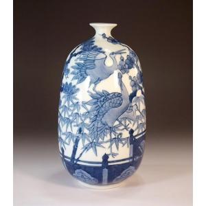 有田焼 染付蛸唐草鶴首花瓶｜陶芸作家 藤井錦彩 作 : 有田焼 藤井錦彩