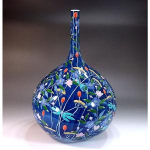 有田焼 染付蛸唐草鶴首花瓶｜陶芸作家 藤井錦彩 作 : 有田焼 藤井錦彩