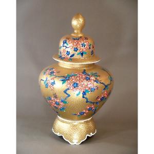有田焼 染錦黄金桜絵飾り沈香壺|陶芸作家 藤井錦彩 作の商品画像