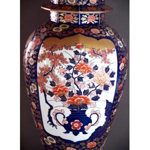 金欄手様式花籠絵飾り特大沈香壺|有田焼 陶芸作...の詳細画像1