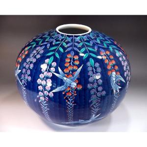 有田焼 色鍋島様式藤燕絵花瓶|陶芸作家 藤井錦彩 作の詳細画像2