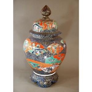 有田焼 金欄手様式唐草扇割花鳥絵飾り沈香壺|陶...の詳細画像1