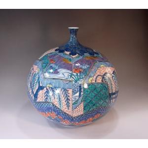 有田焼 染付金彩唐草文様鶴首花瓶｜陶芸作家 藤井錦彩 作 : 有田焼