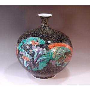 有田焼 色鍋島様式梅文様花瓶｜陶芸作家 藤井錦彩 作 : 有田焼 藤井錦
