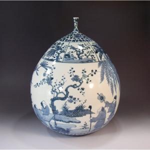 有田焼 古染付唐草割景図花瓶|陶芸作家 藤井錦彩 作の詳細画像1