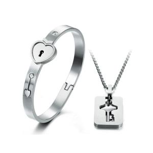 ブレスレット　ネックレス　LOVE　ハート　鍵　�