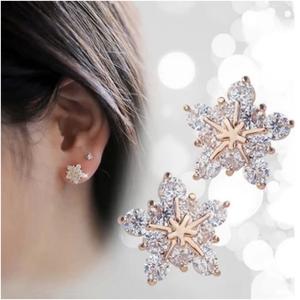 ピアス スワロフスキー スワン 白鳥 上品 きらきら swarovski プラチナ