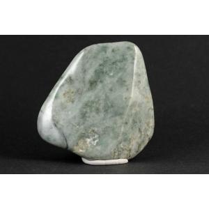 糸魚川産 黒翡翠 原石 磨き 285g : 天然石通販キラリ石 Yahoo!店