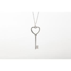 ペンダント  　レディース　プレゼント　ＴＩＦＦＡＮＹ＆ＣＯ. (ティファニー)　ツイスト ハート キーペンダント　｜kishiwakithe-net