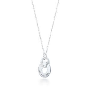 ペンダント  　レディース　プレゼント　ＴＩＦＦＡＮＹ＆ＣＯ. (ティファニー)　 1837　ダブル　インターロッキング　ドロップ　ペンダント 　｜kishiwakithe-net