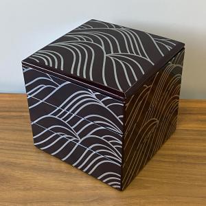 有田焼 文山窯 陶製 ケース 日本製 和風 牡丹 手描き いっちん 13.7cm