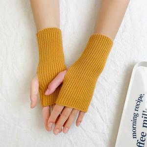 アームウォーマー ハンドウォーマー 半指手袋 指掛けタイプ 極暖・防寒・手首保護・スマホ操作・くしゅくしゅ・手首保護・男女兼用