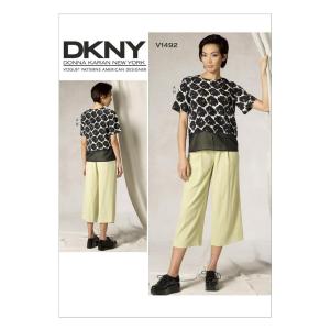 VOGUE PATTERNS V1492 Misses' Scalloped Top & Straight-Leg Pants, A5 (6-8-10