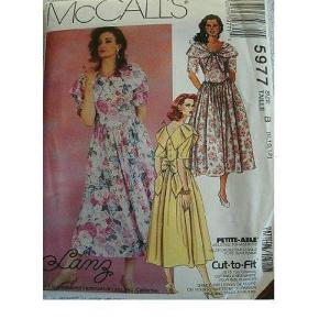 McCalls Lanz Pattern 5977 Misses Casual Dress with Variations Size 8-12