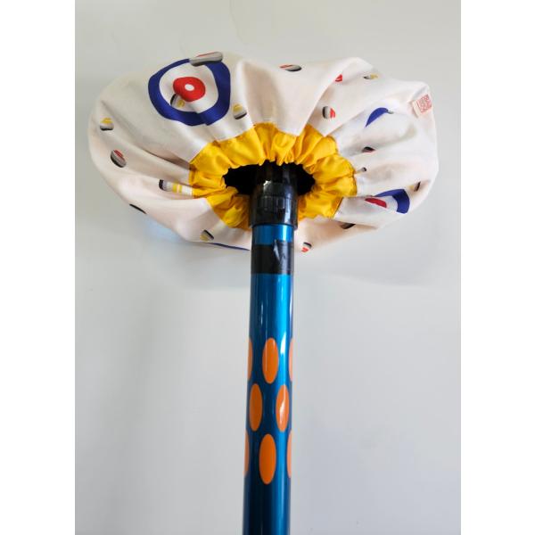 ゾクゾク！新色　カーリング柄　マイマイブラシのカバーにかわいいカーリングのブラシカバー　講評につき新...