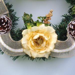 クリスマスリース 25cm ホワイト 玄関 お...の詳細画像5