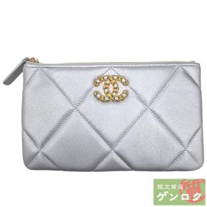 【中古】 シャネル シャネル19 ポーチ 小物入れ 通帳ケース 化粧ポーチ レザー CHANEL【質屋】【代引き手数料無料】