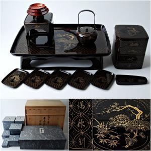 輪島塗 沈金菊文様 四段重箱 未使用 金ぴか 布着せ 本堅地 正月 祝膳