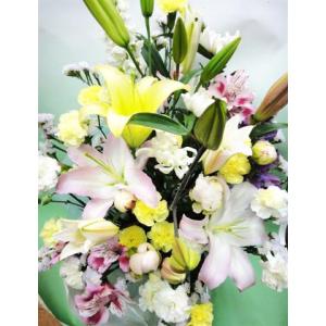 盆 初盆 彼岸 生花 豪華!大輪ユリお得なお供...の詳細画像1