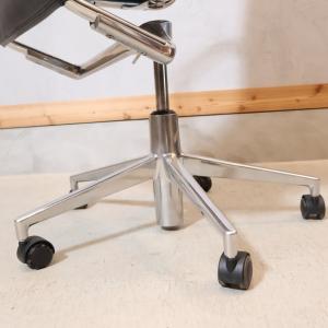 Cassina ixc. カッシーナ 本革 ロ...の詳細画像3