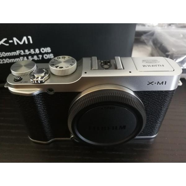 FUJIFILM ミラーレス一眼カメラ X-M1 ボディ 1630万画素APS-C シルバー F F...