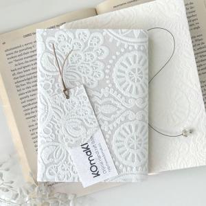 White 文庫本サイズ ブックカバー ハンドメイド 作り方】ブックカバーの基本的な作り方と応用【型紙／布製しおり