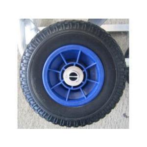 アルミハウスカーの替タイヤ（ノーパンク）