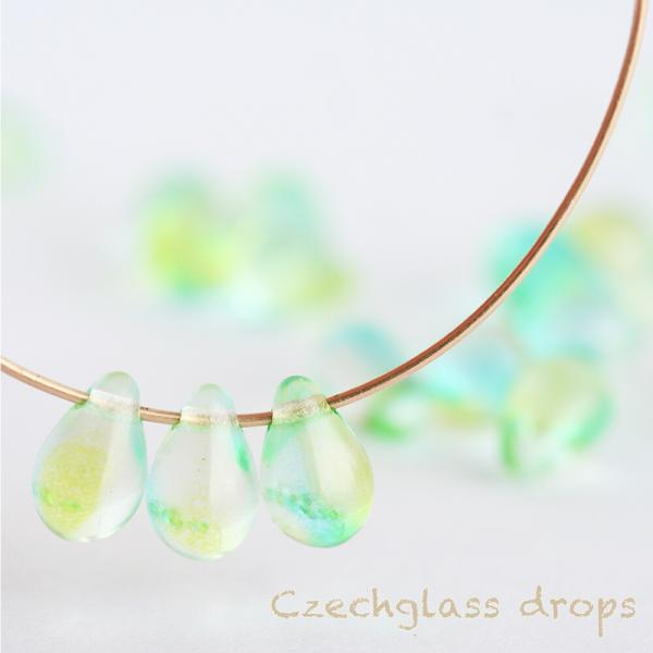 チェコガラスビーズ ドロップ 約9×6mm ライトグリーングラデーション 約20個 しずく チェコビ...