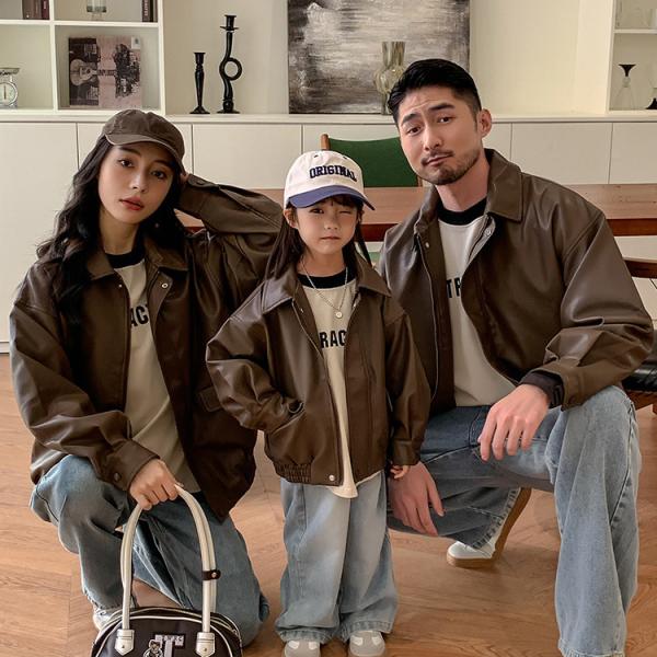 親子 リンクコーデ おそろい レザージャケット ベージュトップス デニムパンツ 親子 3人 4人 ペ...