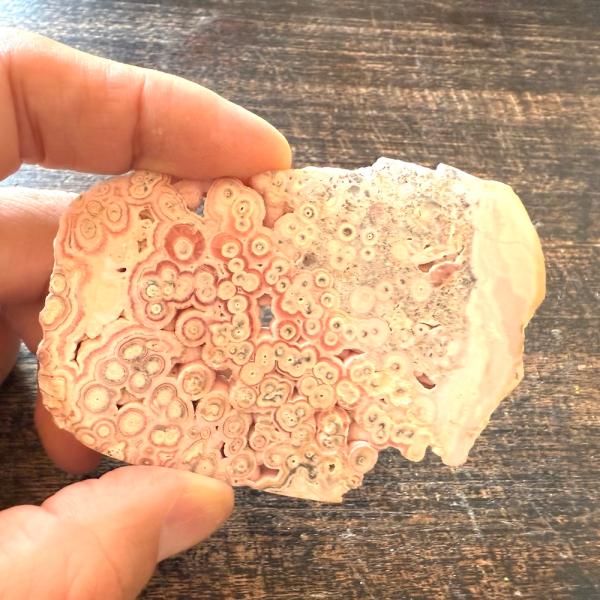 インカローズ ロードクロサイト 天然石 パワーストーン 鉱物 鉱石 原石 527