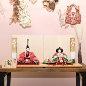 雛人形 ケース飾り コンパクト 髪飾り付き珊瑚 親王飾り 前面アクリル