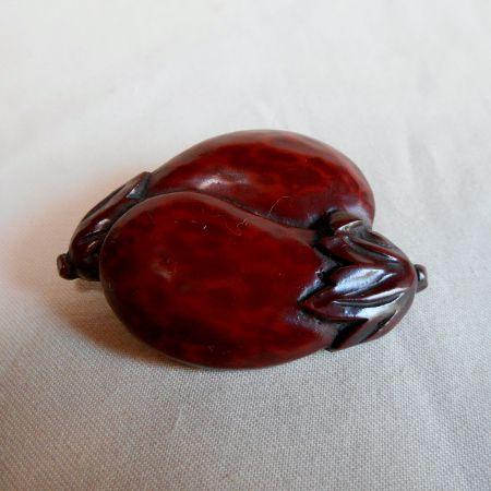 鎌倉彫 ブローチ 茄子