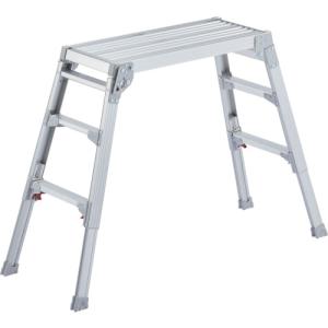 脚立3台。足場板１枚、うま脚立１台。 脚立3台。足場板1枚、うま脚立1台。