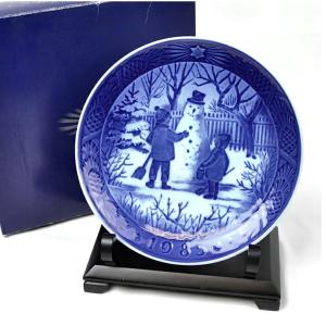 ロイヤルコペンハーゲンイヤープレート 1995年 「マナーハウスでのクリスマス」 ROYAL COPENHAGEN（ロイヤルコペンハーゲン） イヤープレート 1995年