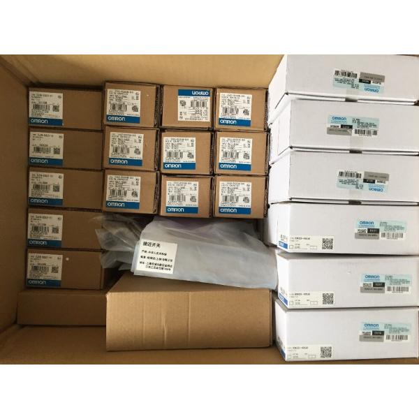 新品 omron  信号変換器 RS232C⇔RS485 K3SC-10 AC100-240 保証6...